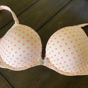 New Victoria's Secret Body By Victoria Push-Up Bra 38B